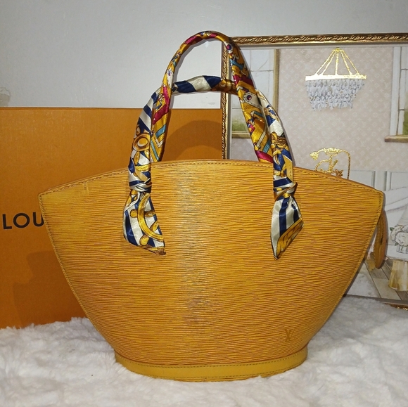 Louis Vuitton Epi Saint Jacques Handbag. - Picture 1 of 11